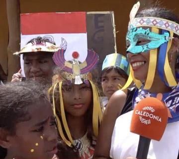 Les écoliers de Hnassé et de Qanono font leur carnaval
