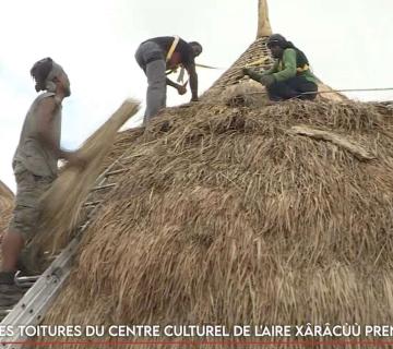 Les toitures du centre culturel de l’aire Xârâcùù prennent forme