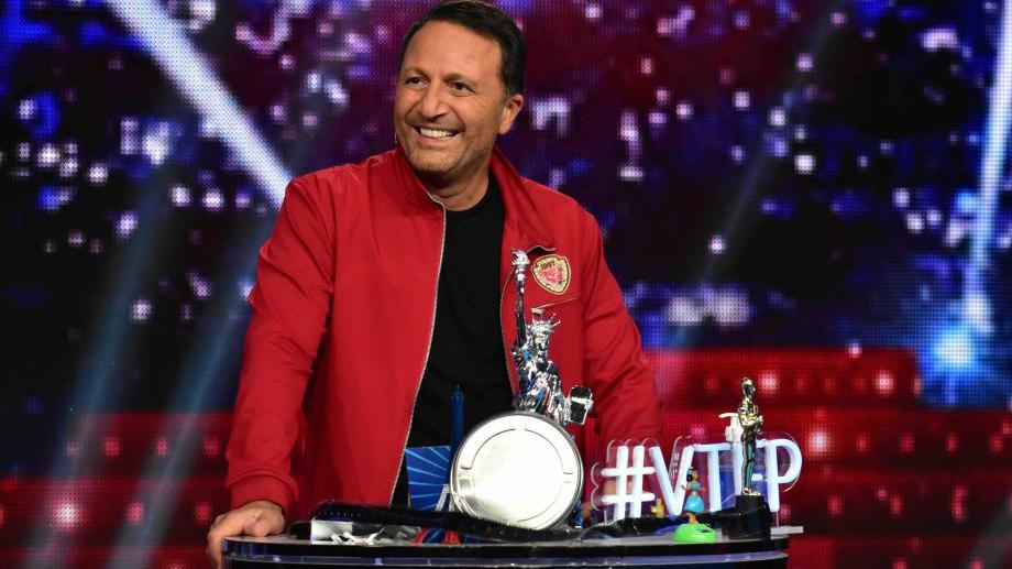 VENDREDI, TOUT EST PERMIS AVEC ARTHUR